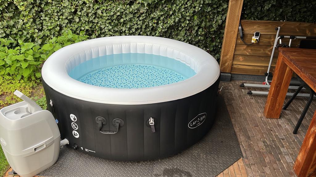 Lay-Z-Spa Miami opblaasbare jacuzzi - 100% dicht!, Tuin en Terras, Ophalen of Verzenden, Gebruikt, Opblaasbaar