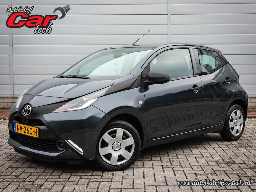 Toyota Aygo 1.0 VVT-i x-fun | Airco | Audio | Allseason | 5, Voorwielaandrijving, Start-stop-systeem, Stof, Gebruikt