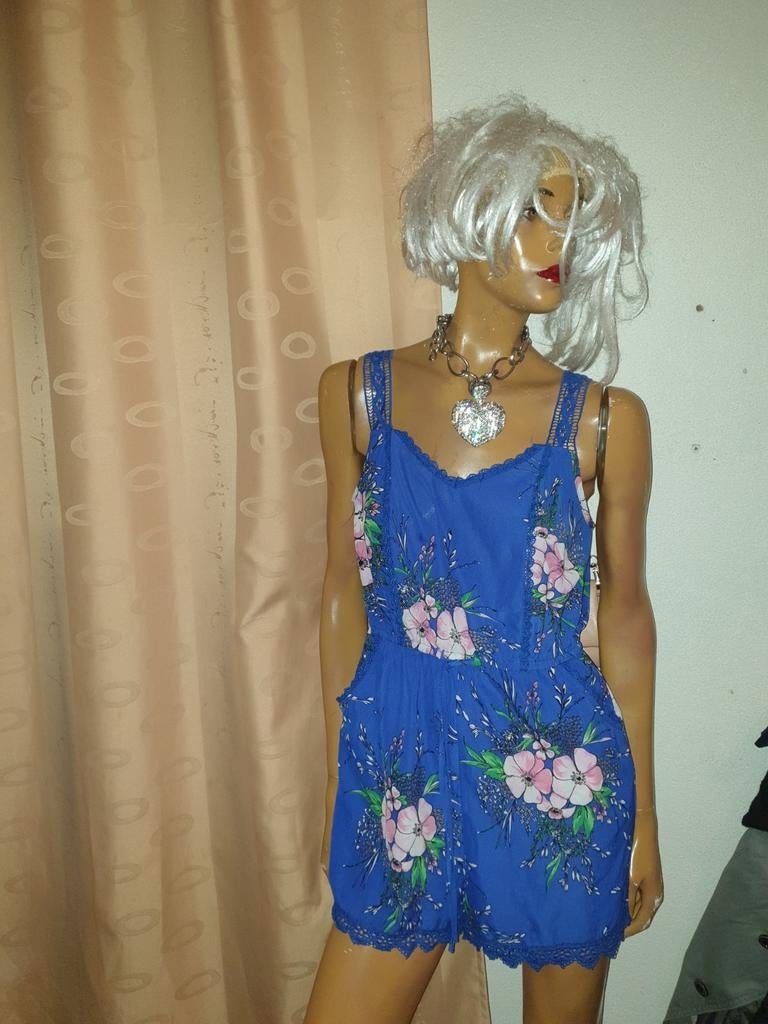 Blauwe jumpsuit met bloemenprint temt maat 10/M, Temt, Blauw, Ophalen of Verzenden, Zo goed als nieuw