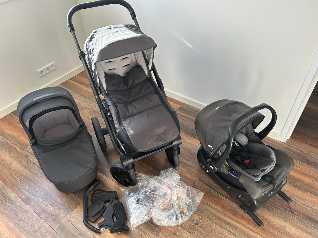 Mutsy Nio compleet met Joie autostoel en base, Ophalen, Gebruikt, Combiwagen, Mutsy