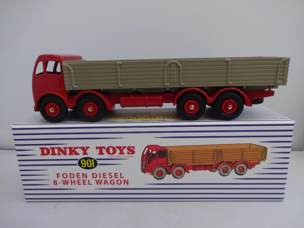 A Dinky Supertoys 901 Foden Diesel 8-Wheel Wagon, scarce issue 2nd type