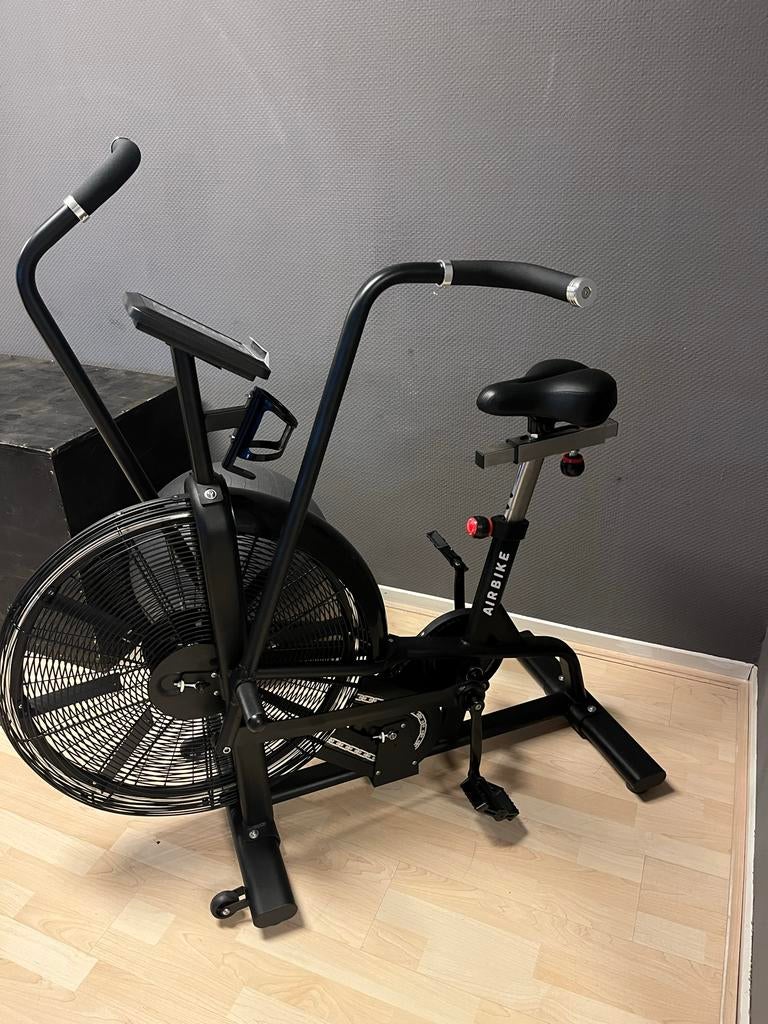 Zwarte Airbike met verstelbaar zadel, Ophalen, Gebruikt, Armen, Airbike