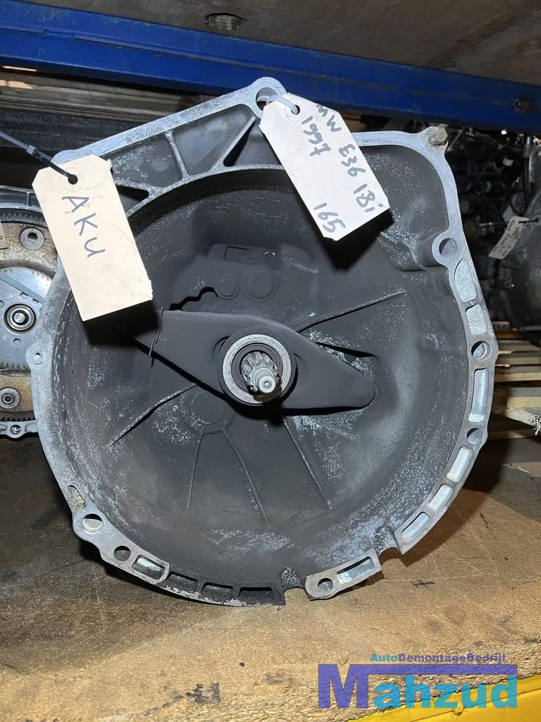 BMW 3 serie E36 1.8I Versnellingsbak 5 bak AKU HANDBAK, Auto-onderdelen, Transmissie en Toebehoren, Petuelring 130
80788  Munich, DE