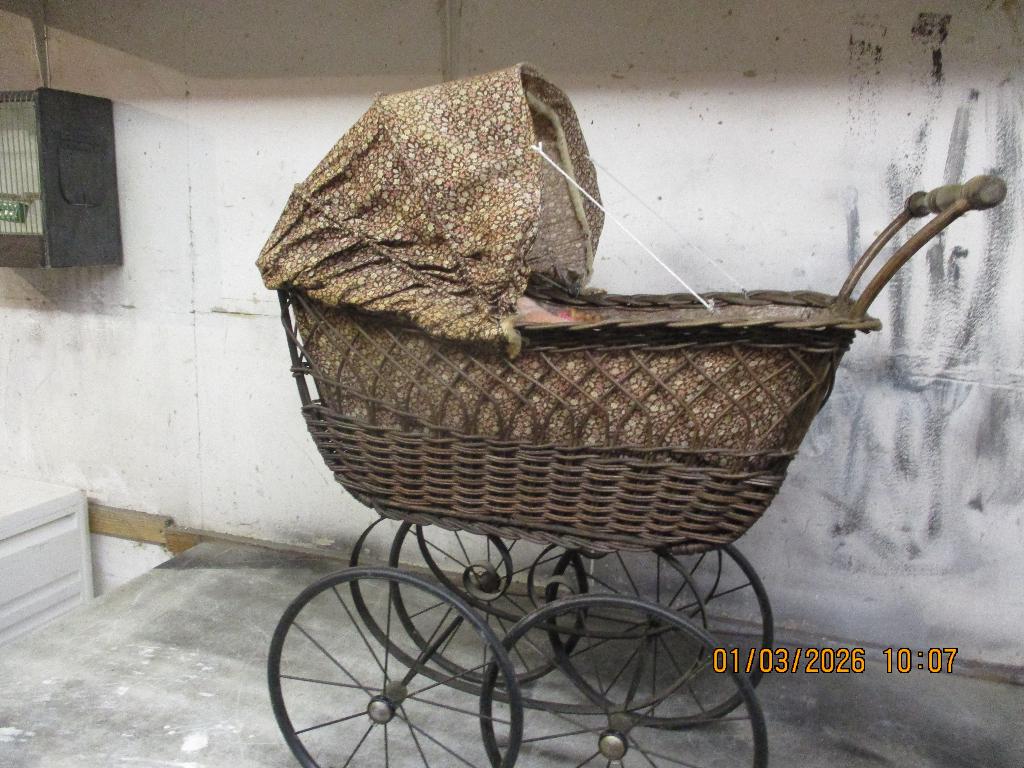 poppen wagen met toebehoren, Verzamelen, Poppen, Ophalen, Gebruikt, Overige typen