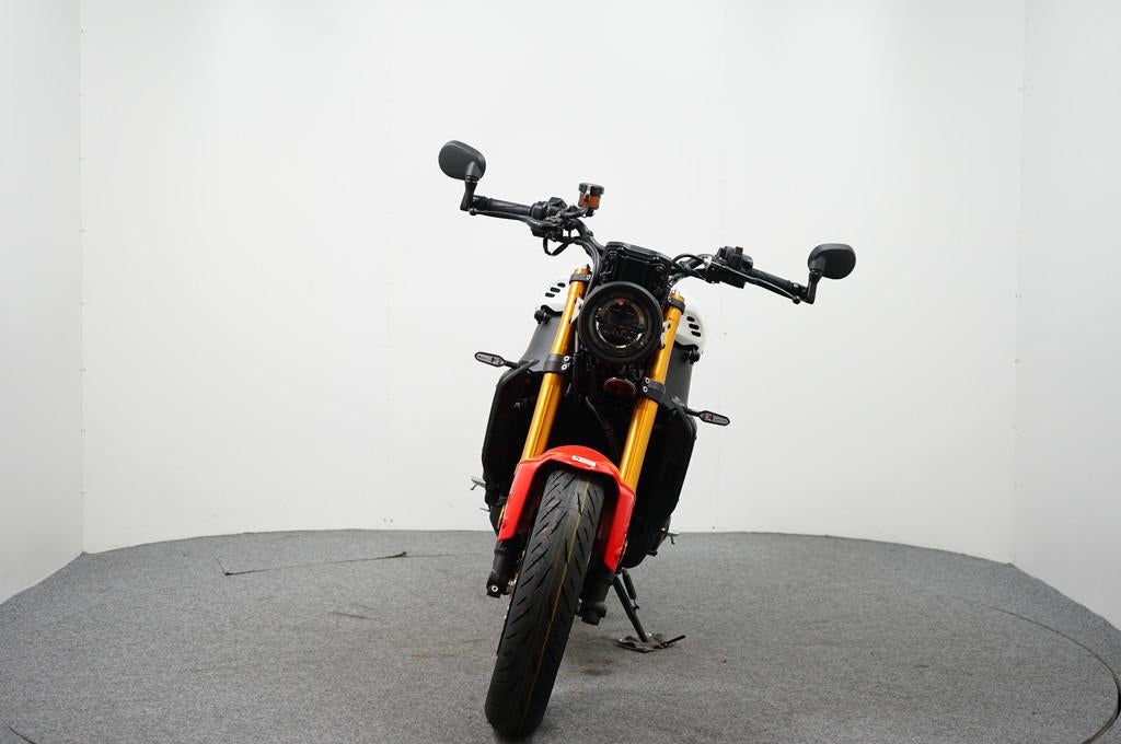 Yamaha XSR 900 - foto 3