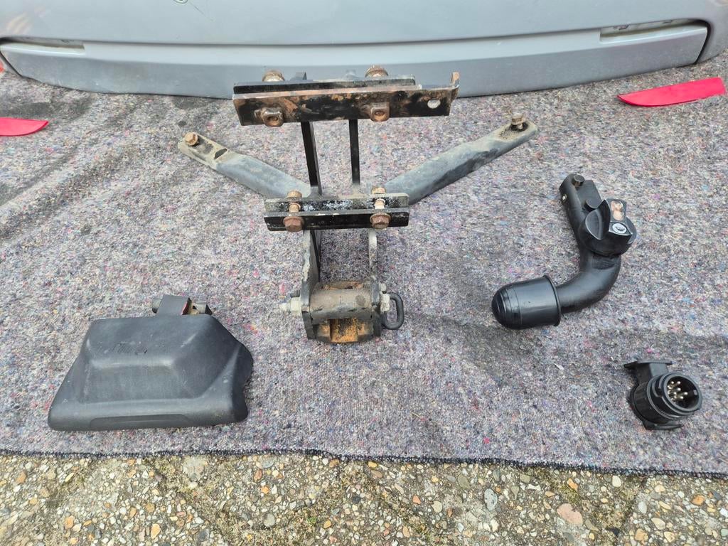 Saab 9-3 NG afneembare trekhaak + achterbumper Estate, Auto-onderdelen, Carrosserie en Plaatwerk, Ophalen