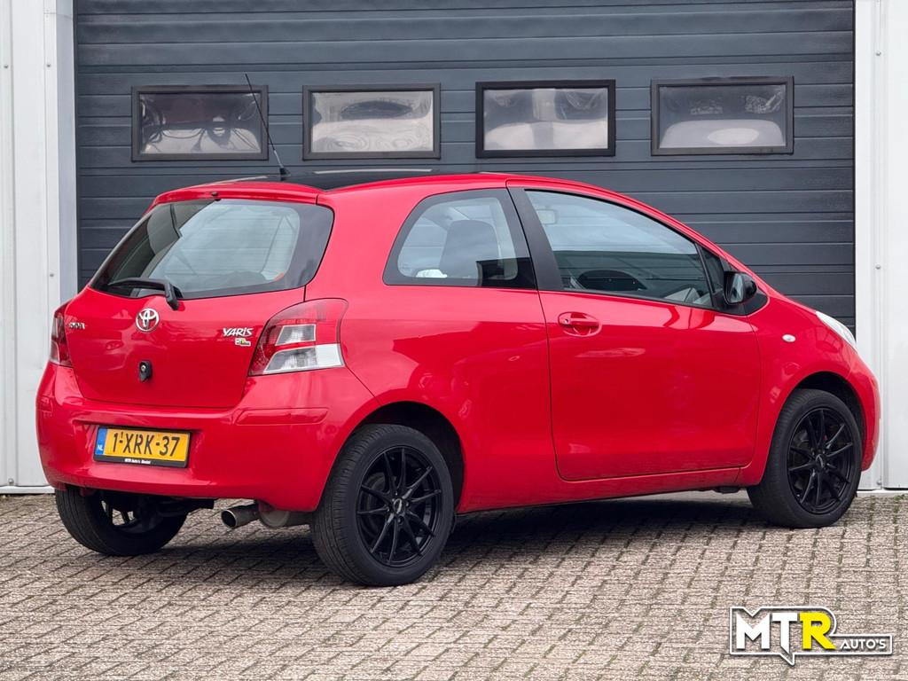 Toyota Yaris 1.0 VVTi Acces APK 11-2026, Voorwielaandrijving, Euro 5, Stof, 965 kg