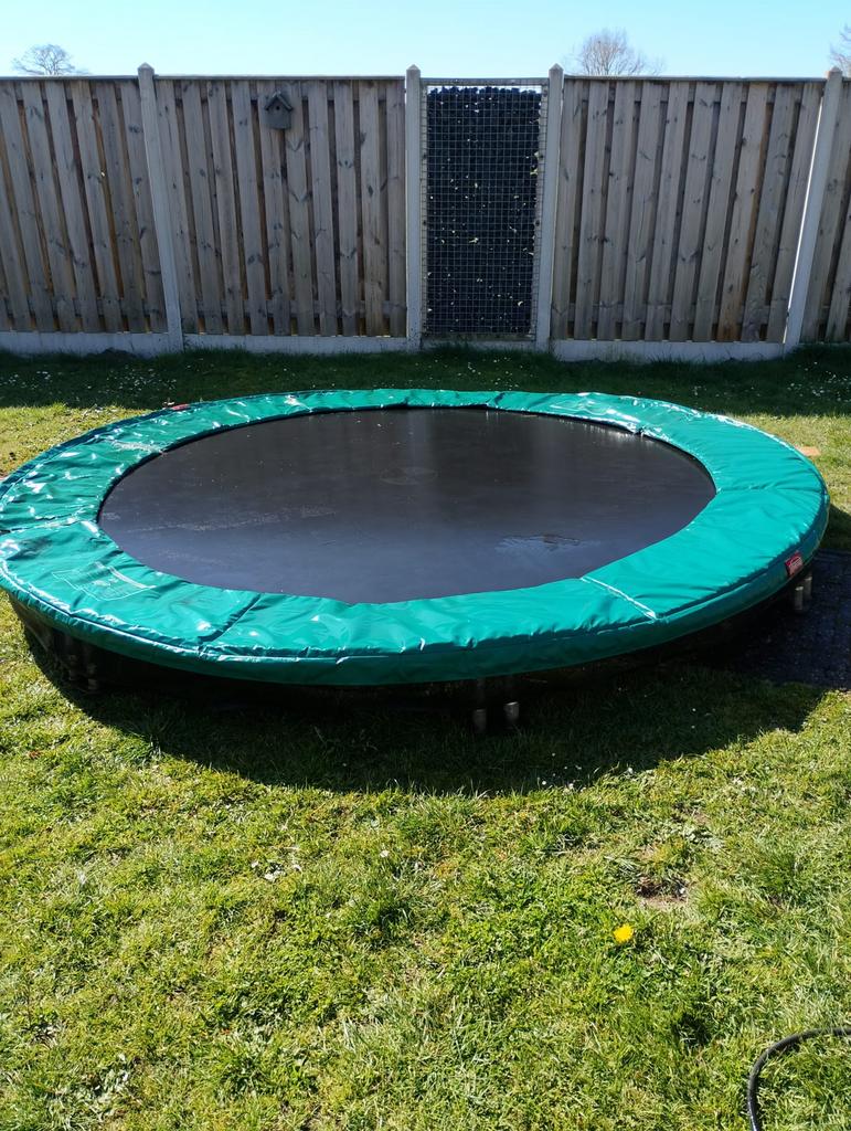 Trampoline 330 cm, Kinderen en Baby's, Speelgoed | Buiten | Trampolines, Ophalen