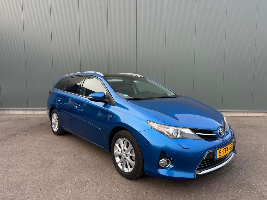 Toyota Auris Touring Sports 1.8 Hybrid Lease+ PANORMADAK | O, Auto's, Euro 5, Blauw, Origineel Nederlands, Nieuw