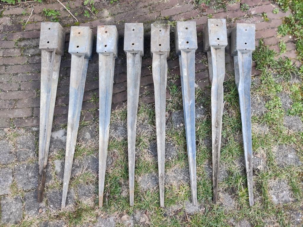 8x paalhouder met punt 9x9 cm – grondankers pergola, Ophalen, Gebruikt, IJzer