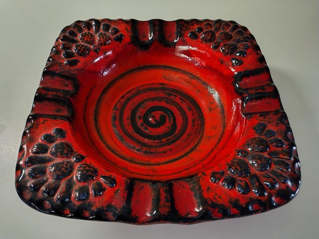 Oranjerood-zwart keramiek asbak, Vintage, Ophalen of Verzenden