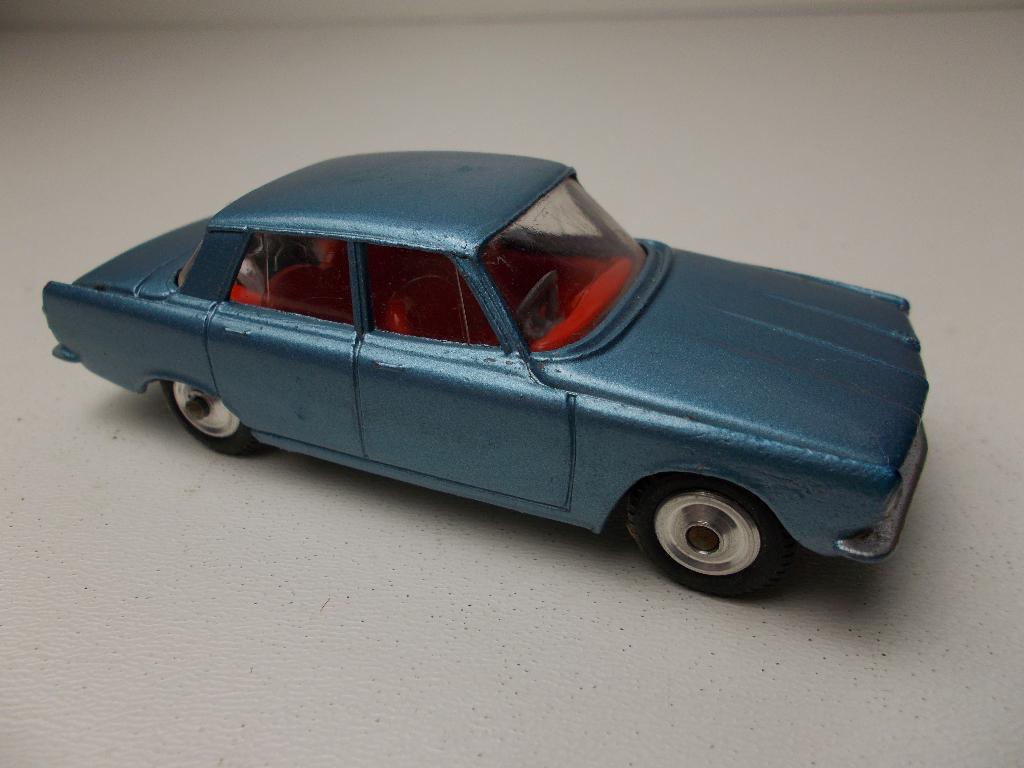 1963 Corgi Toys 252 ROVER 2000 Trans-O-lite. I.g.st.