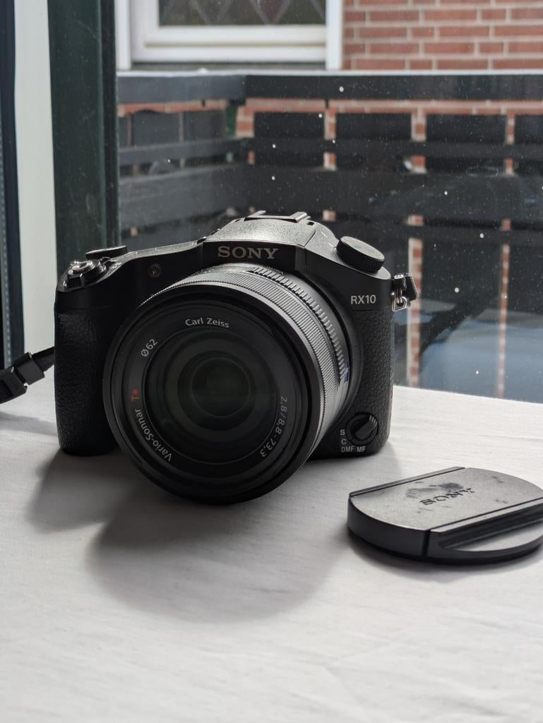 Sony RX10 Bridge camera met Zeiss lens, Audio, Tv en Foto, Fotocamera's Digitaal, Ophalen of Verzenden, Sony, 8 keer of meer