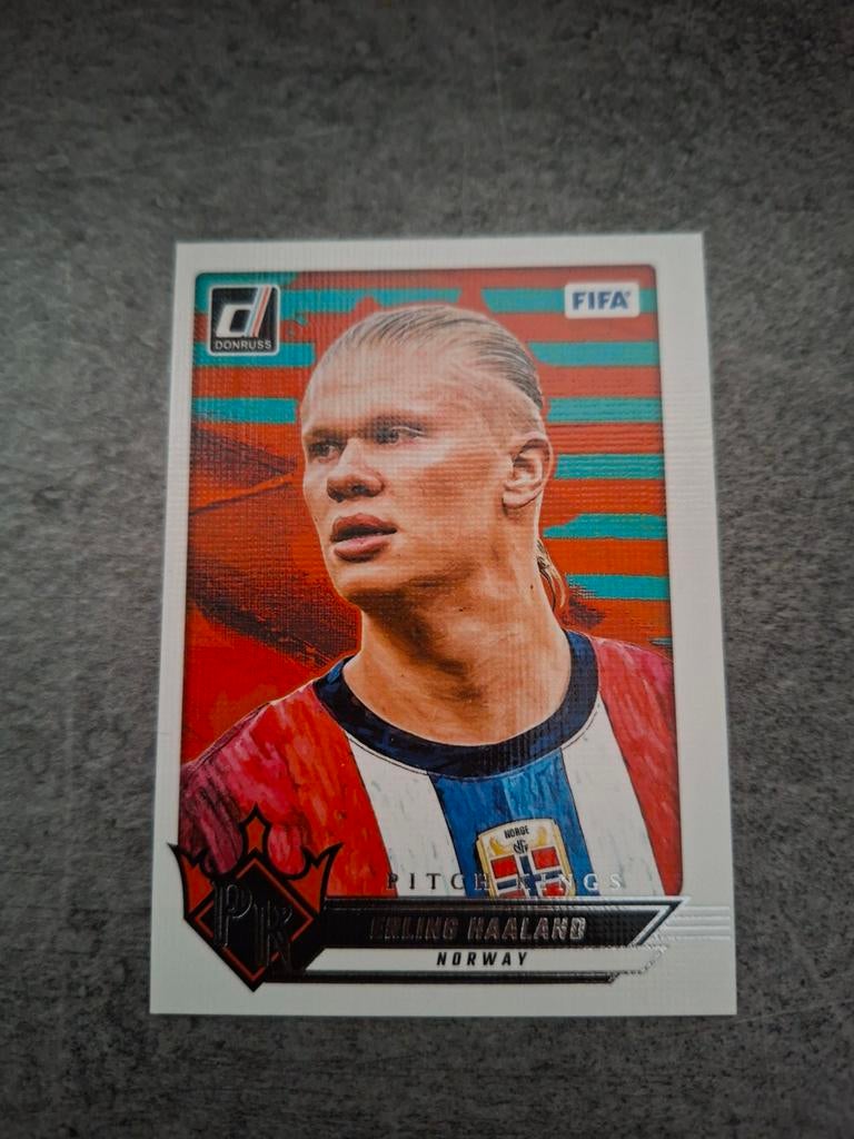 Panini kaart FIFA Pitch Kings 2024/25. Erling Haaland., Hobby en Vrije tijd, Stickers en Plaatjes, Verzenden, Zo goed als nieuw