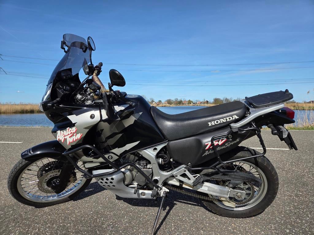 Honda Africa Twin XRV 750 uit 1999 Adventure Sport, 2 cilinders, Particulier, Meer dan 35 kW, Minimaal motorrijbewijs A2