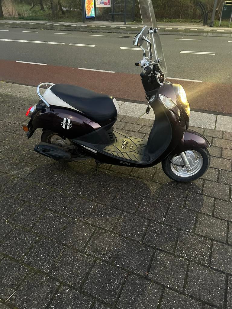 Sym mio snor, Fietsen en Brommers, Scooters | SYM, Ophalen, Gebruikt, Benzine, Mio