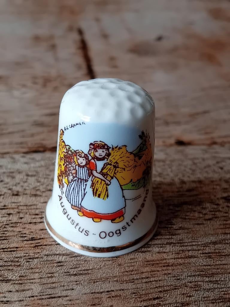 Vingerhoedjes verzamelen augustus van goor, Verzamelen, Ophalen of Verzenden, Zo goed als nieuw