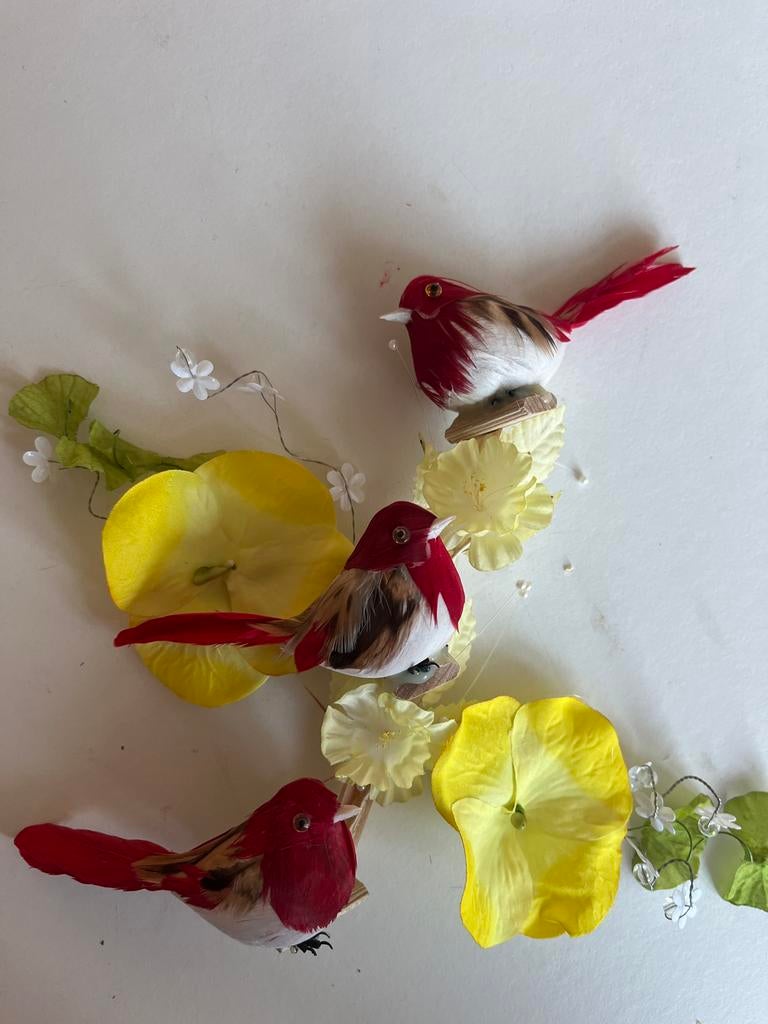 Decoratieve vogeltjes op tak met bloemen versiertak, Hout, Gebruikt, Meerkleurig, Ophalen of Verzenden