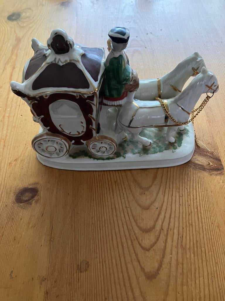 Mooi vintage beeldje van een koets. 19X15 cm, Antiek en Kunst, Ophalen