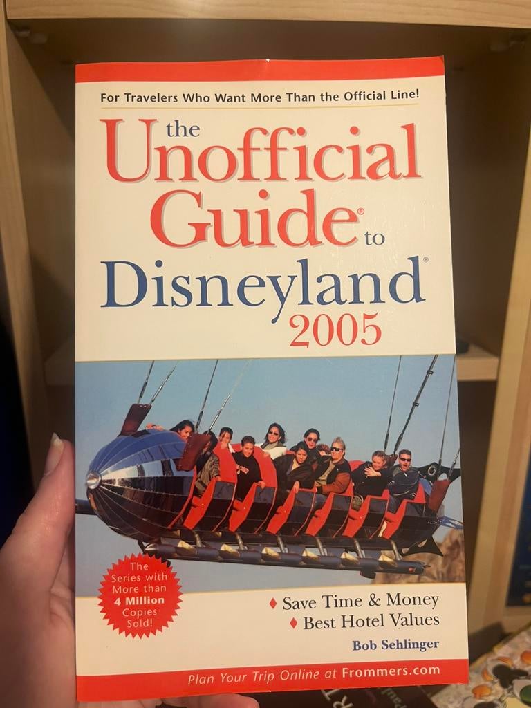 Unofficial guide to Disneyland 2005, Ophalen of Verzenden, Zo goed als nieuw, Reisgids of -boek, Overige merken