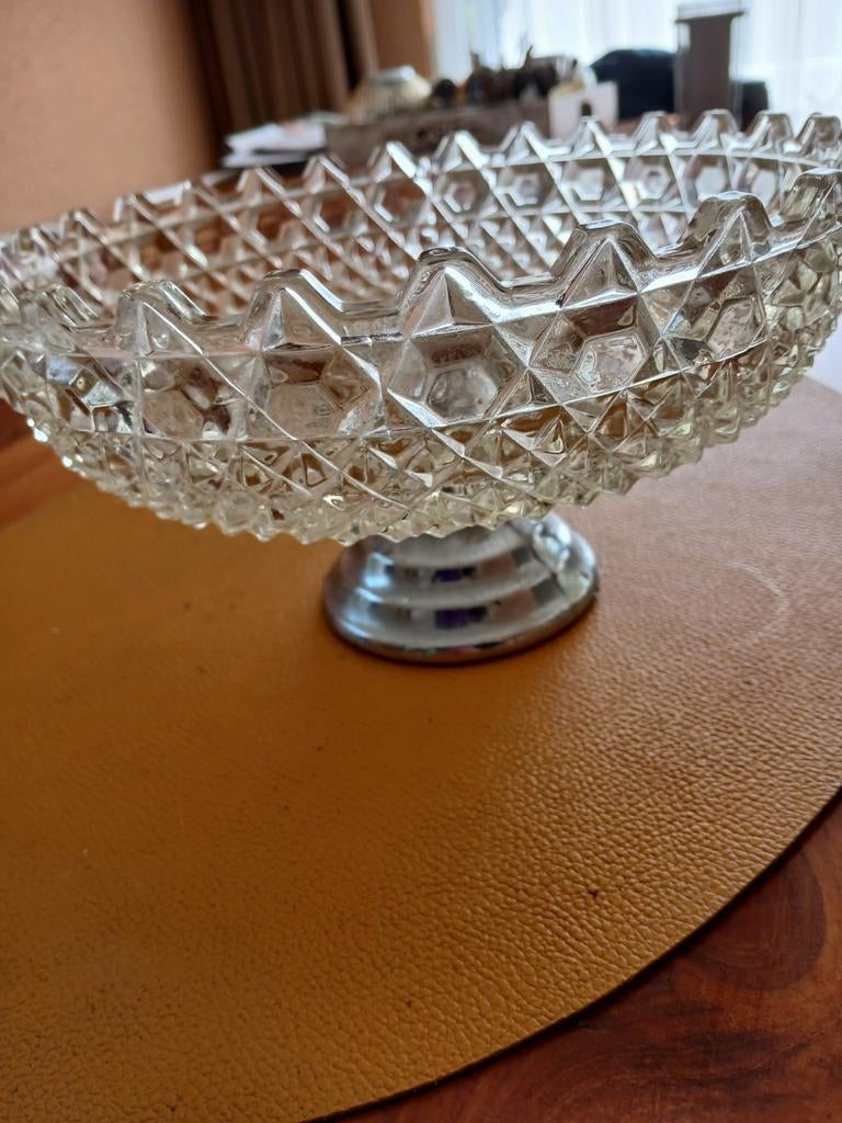 Een kristallen bonbonniere en kaarsenstandaard en meer, Ophalen of Verzenden