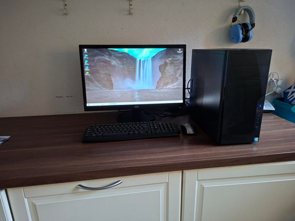Game pc i5  complete set Windows 11, Computers en Software, Desktop Pc's, Gebruikt, 3 tot 4 Ghz, SSD, 8 GB, Met videokaart, Met monitor