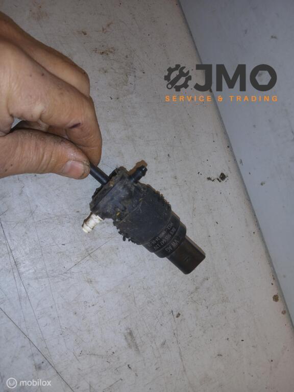 Ruitensproeierpomp Audi A6 Avant C8 2018-   8K9955647, Audi, Gebruikt, Audi, Ophalen of Verzenden