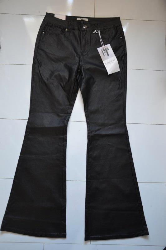 lederlook flair jeans, maat 42. (nieuw), Zwart, Ophalen of Verzenden, Zo goed als nieuw, W33 - W36 (confectie 42/44)