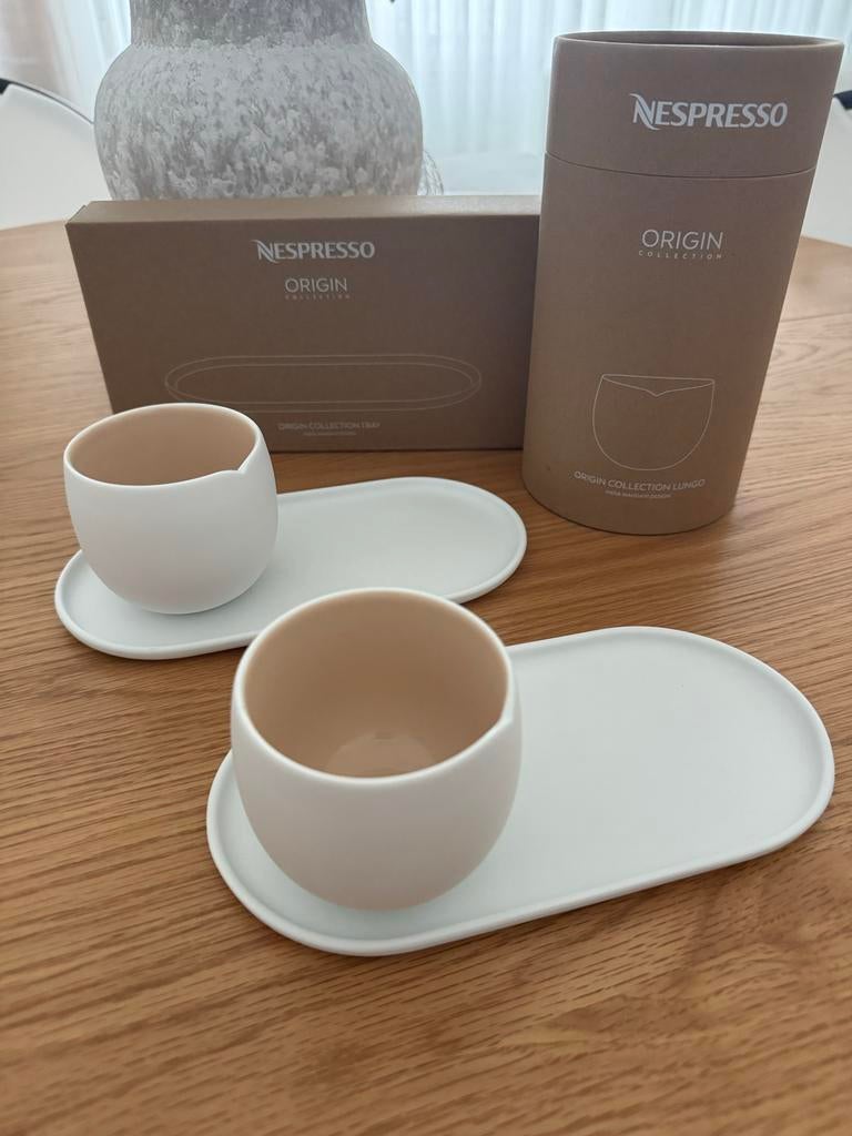 Nespresso Origin Lungo kopjes + schoteltjes, Huis en Inrichting, Keuken | Servies, Nieuw, Ophalen of Verzenden, Effen, Kop(pen) en/of Schotel(s)