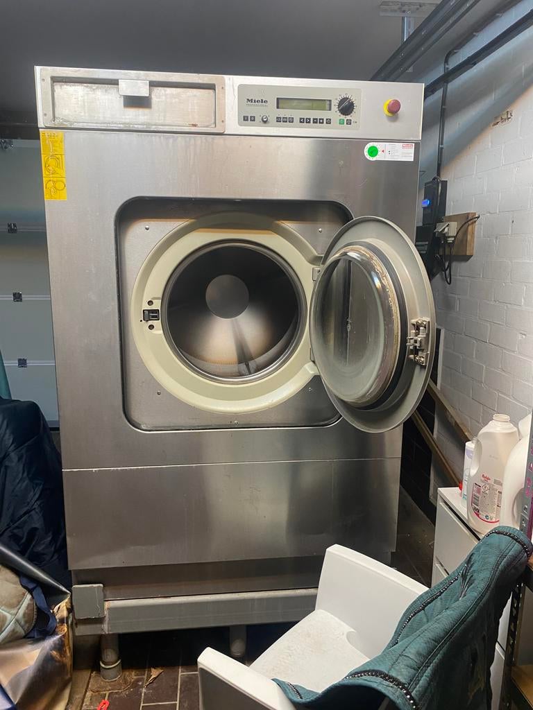 Miele proffesional wasmachine 32 kg, Ophalen, 1200 tot 1600 toeren, Gebruikt, 10 kg of meer