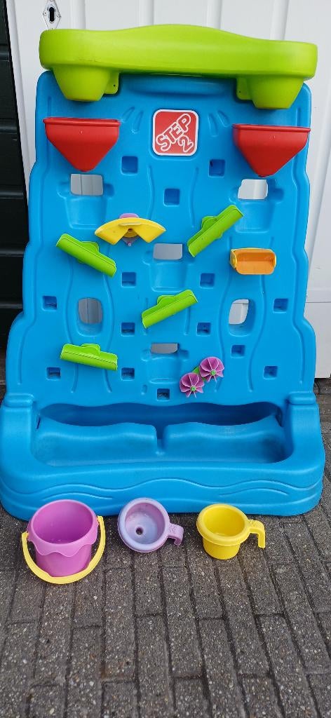 Grote en hoge Step2 kunststof waterwand met accessoires, Kinderen en Baby's, Speelgoed | Buiten | Los speelgoed, Gebruikt, Ophalen