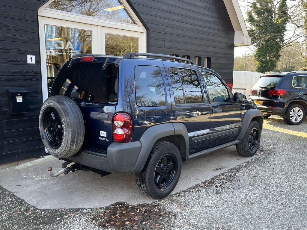 Jeep Cherokee 3.7i V6 Liberty 4x4/Aut/Airco/Audio/Leer/Young, Auto's, Jeep, Automaat, 3700 cc, Gebruikt, Zwart