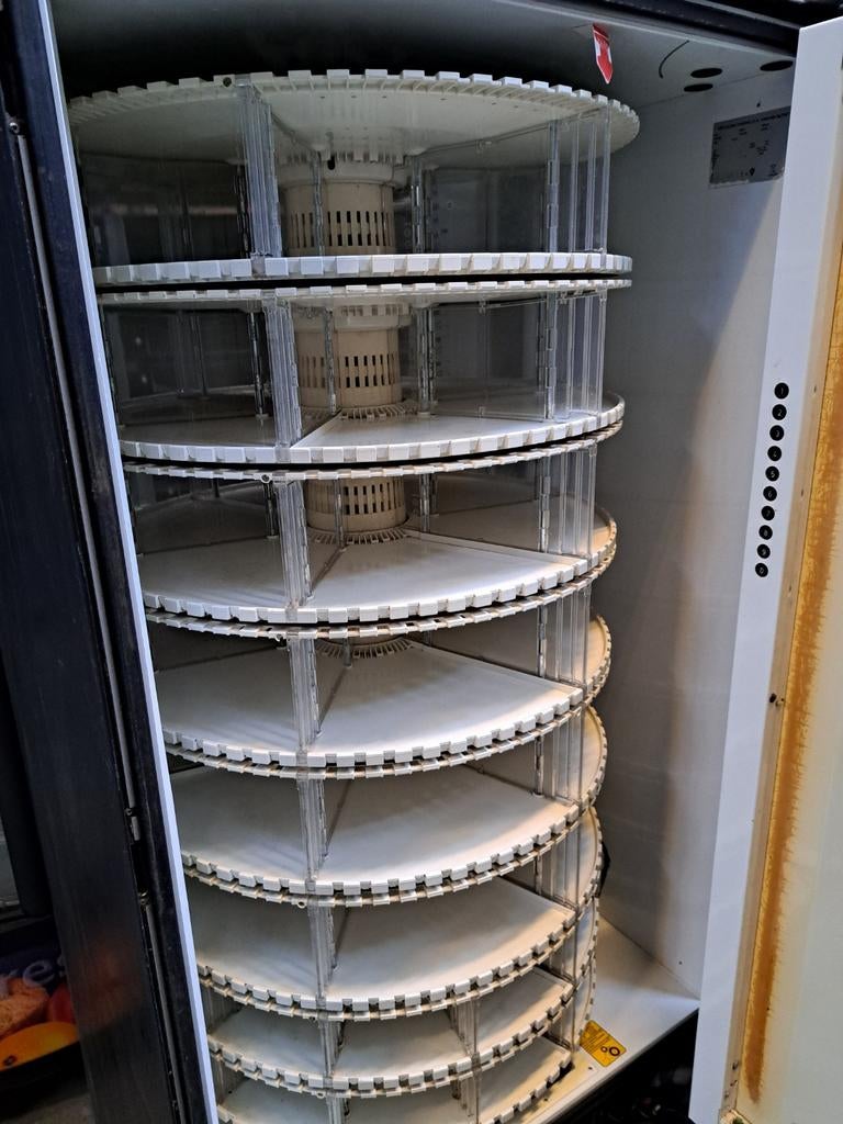 Aardbeien  / asperges automaat gekoeld, Ophalen