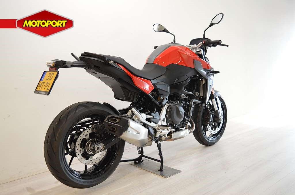 BMW F 900 R ABS (bj 2024) - foto 3