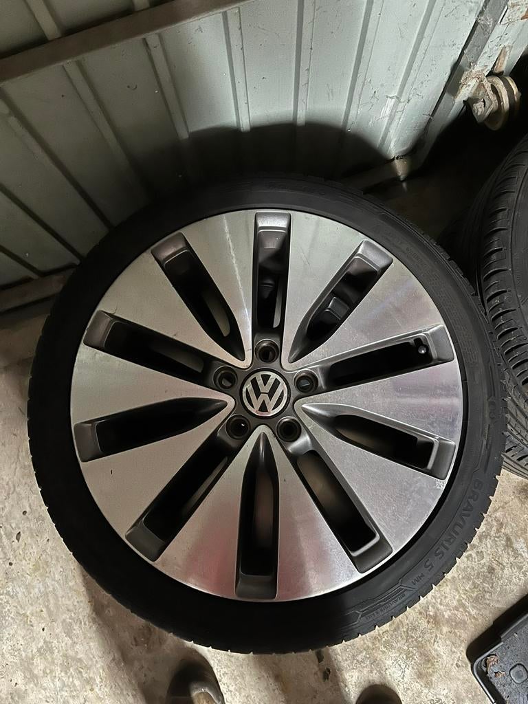 Set Bilbao lichtmetalen velgen – 18 inch – met nieuwe banden, Auto-onderdelen, Overige Auto-onderdelen, Ophalen of Verzenden