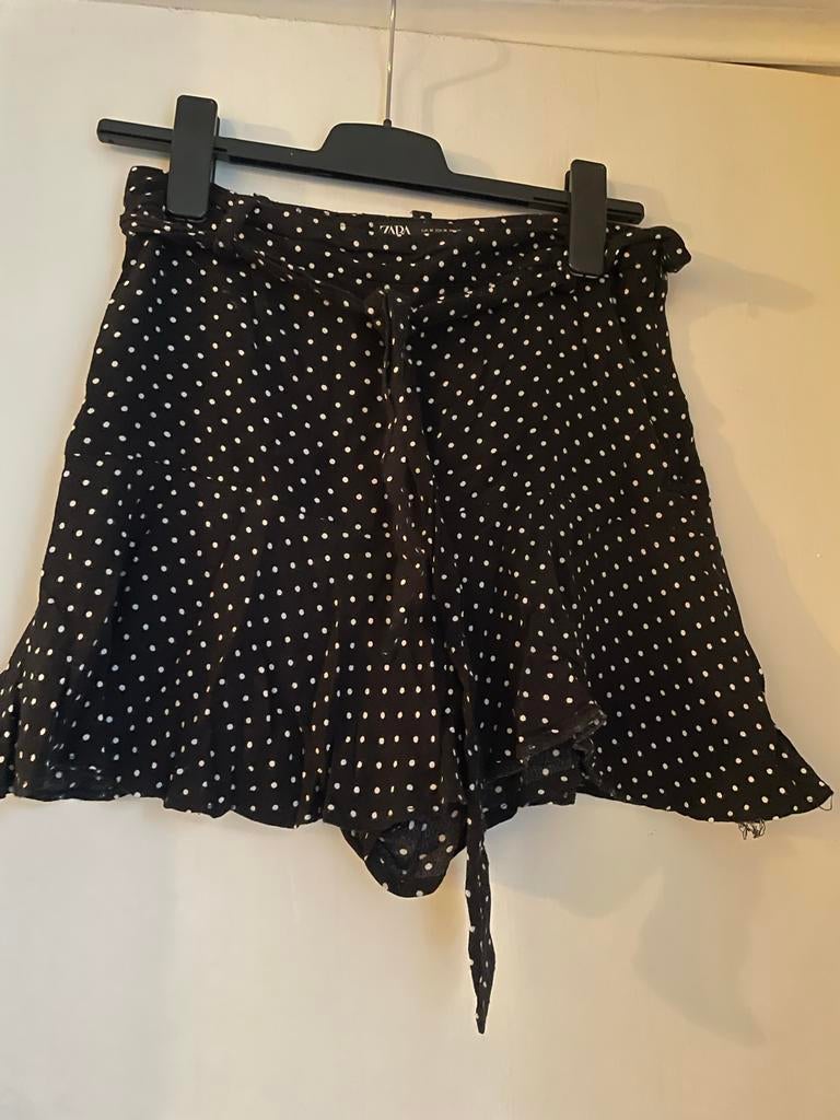 Zwarte broekrok met stippen, Zwart, Ophalen of Verzenden, Maat 36 (S), Gedragen