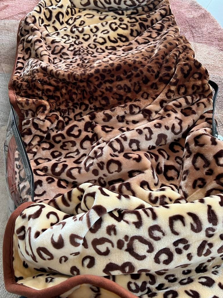Nieuwe Dikke Plaid / Sprei met Luipaardprint 200x240 cm, Ophalen of Verzenden, Nieuw