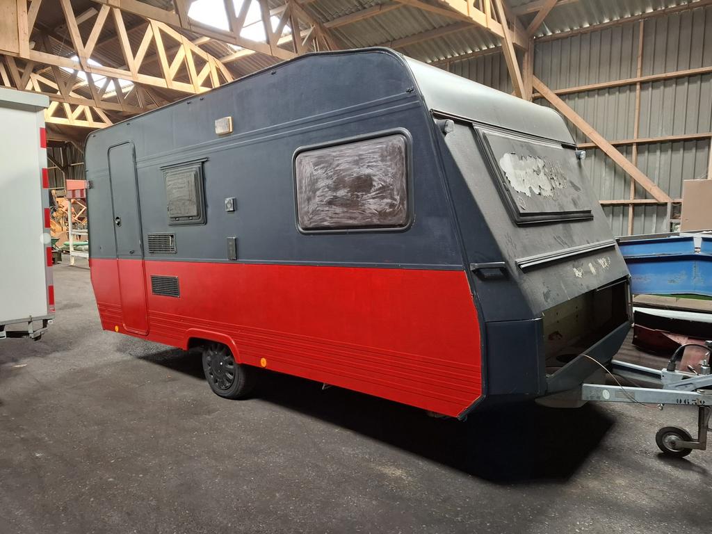 Festival caravan, Caravans en Kamperen, Rondzit, Dethleffs