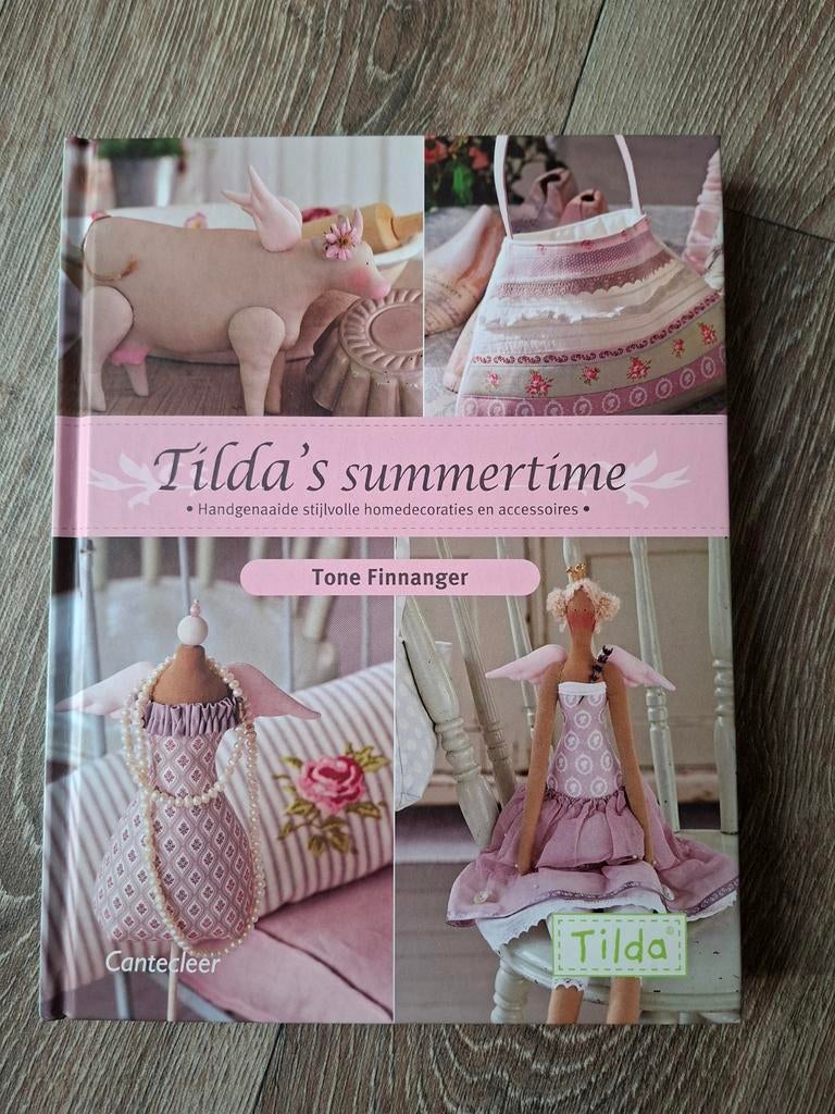 Boek Tilda's summertime, Ophalen of Verzenden, Zo goed als nieuw