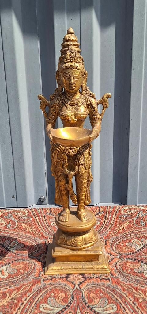 Massief bronzen beeld van Hindoe Godin Lakshmi Dīpālakṣmī, Gebruikt, ., Ophalen of Verzenden, .