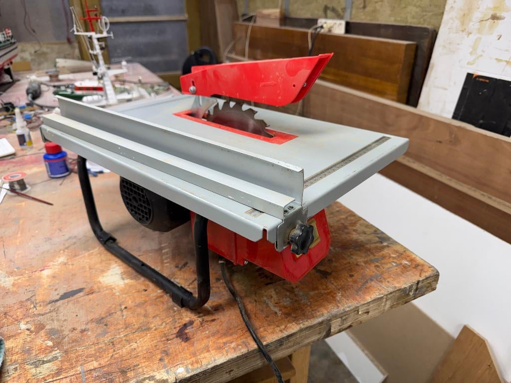 tafel zaagmachine, Doe-het-zelf en Verbouw, Gereedschap | Zaagmachines, Ophalen, Cirkelzaag, Onbekend, Zo goed als nieuw