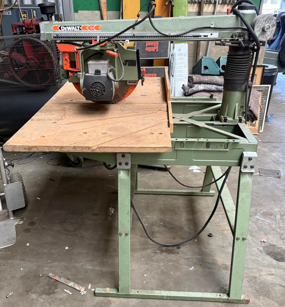 Dewalt radiaalzaagmachine, Ophalen, Gebruikt, 70 mm of meer, Overige typen