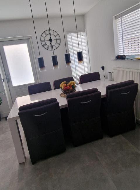 Witte eettafel met stoelen, Huis en Inrichting, Tafels | Eettafels, Ophalen, Overige materialen, Gebruikt, 100 tot 150 cm