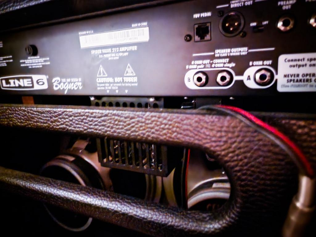 Bogner Line 6 Buizen versterker combo, Muziek en Instrumenten, Versterkers | Bas en Gitaar, Gebruikt, Gitaar, 50 tot 100 watt