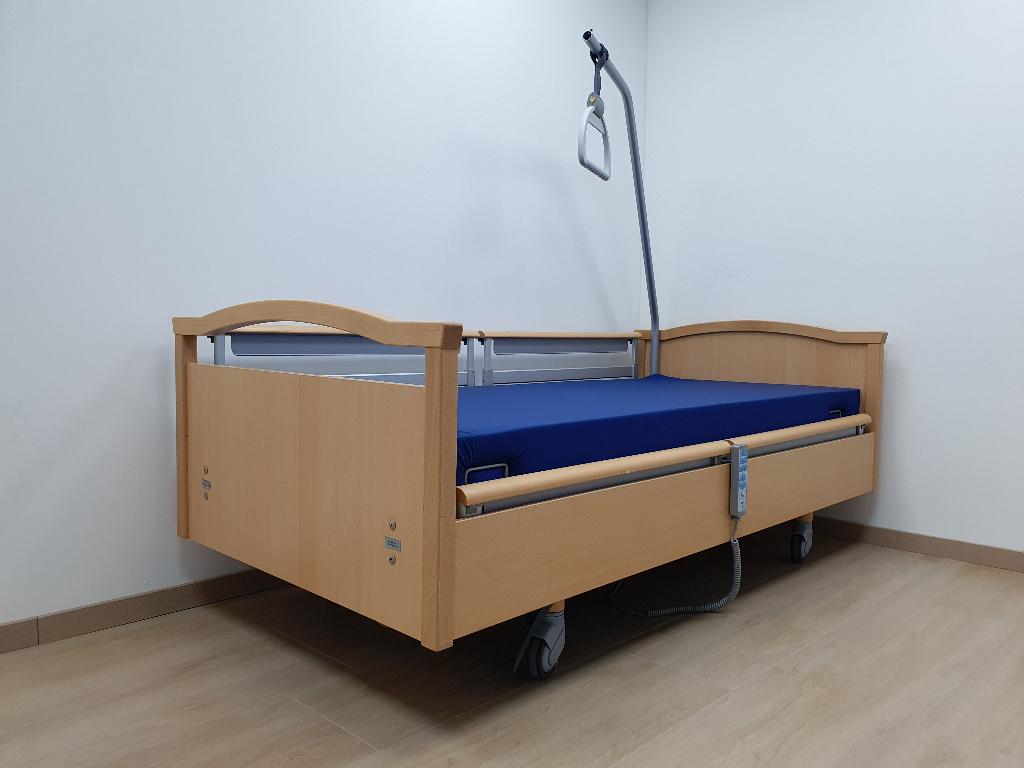 Hoog laag bed - zorgbed - senioren bed - Wissner Bosserhoff