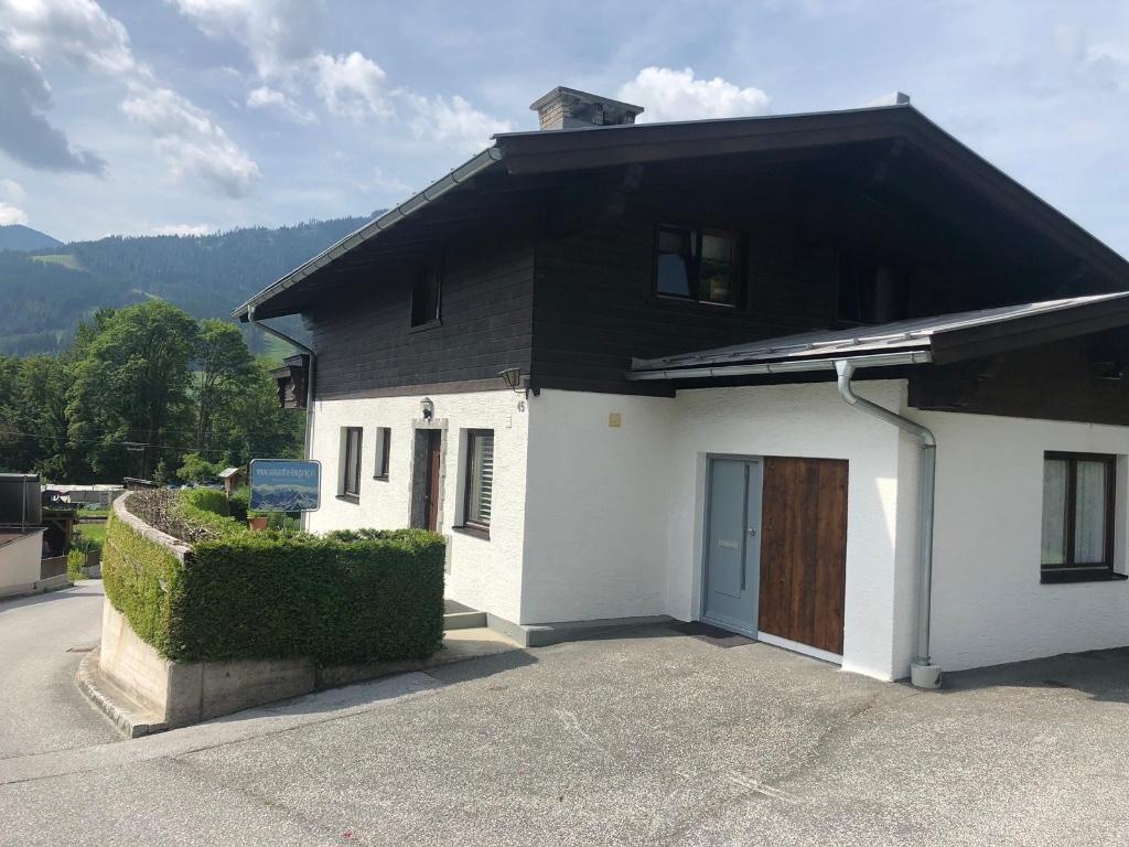 Chalet in Leogang 10 pers. Saalbach-Hinterglemm, 4 of meer slaapkamers, Salzburgerland, Dorp, Eigenaar