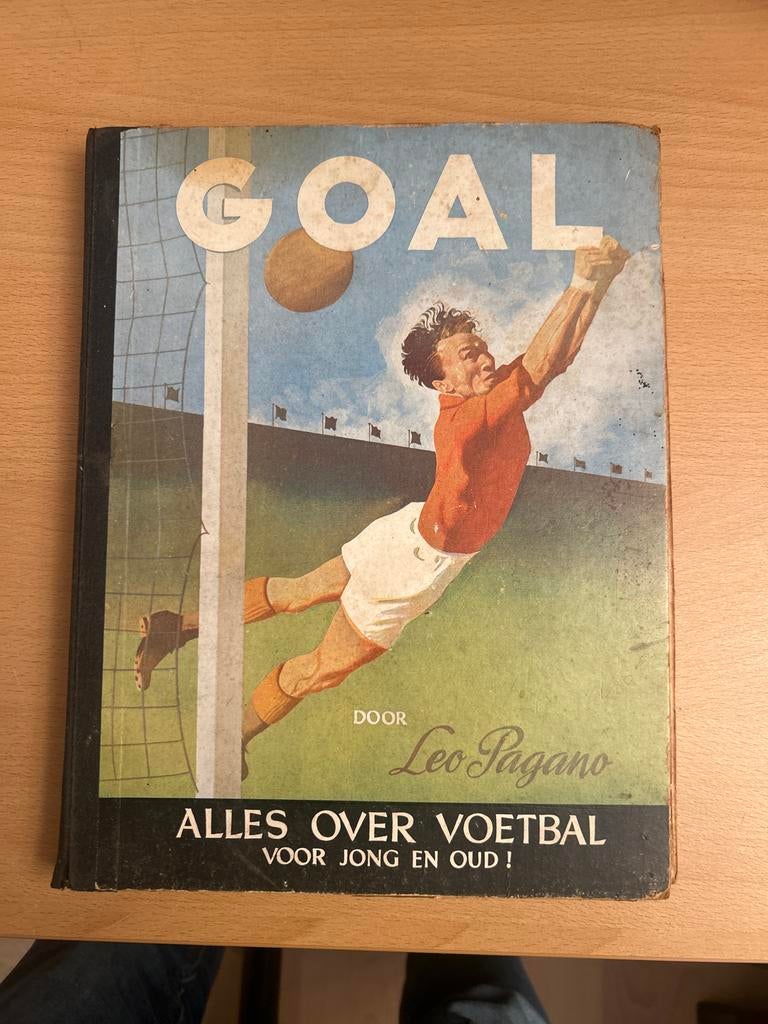 Goal! Alles over voetbal 1949-1950 - Leo Pagano, Ophalen of Verzenden, Gelezen, Balsport
