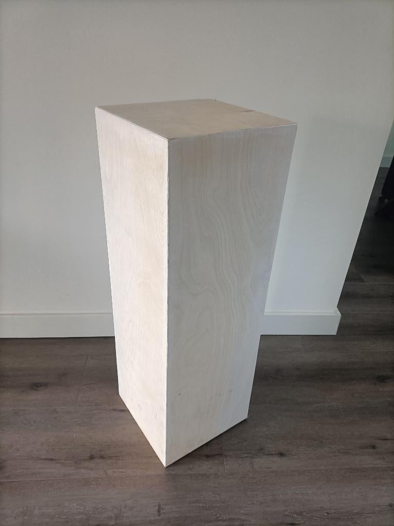 TE HUUR: vierkante zuil, sokkel, pilaar, Ophalen, Zo goed als nieuw, Overige