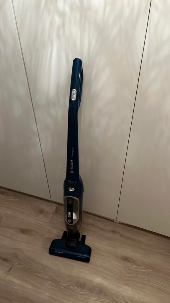 Snoerloze Bosch stofzuiger zonder zak, Ophalen, Gebruikt, Reservoir