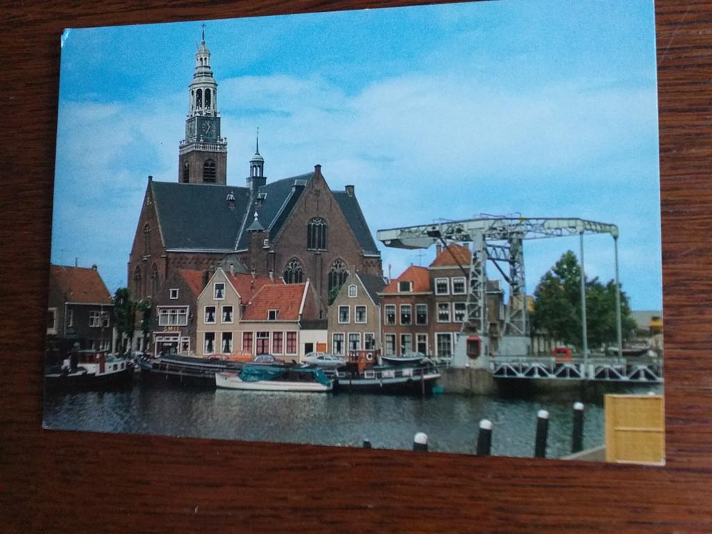 Maassluis - Grote Kerk met haven met binnenvaartschepen, Verzenden, Ongelopen, Zuid-Holland